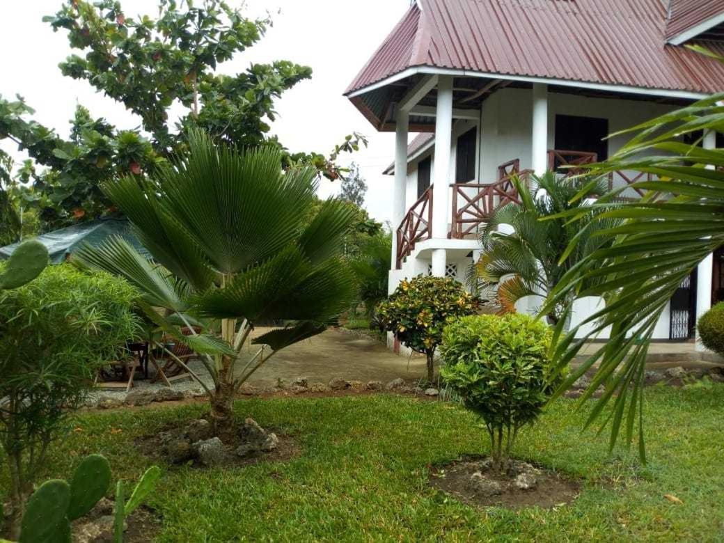 Sea Breeze Villas Kenya Diani Beach Kültér fotó